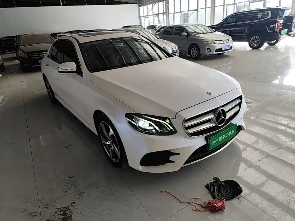 Mercedes-Benz E-Class — миниатюра 4