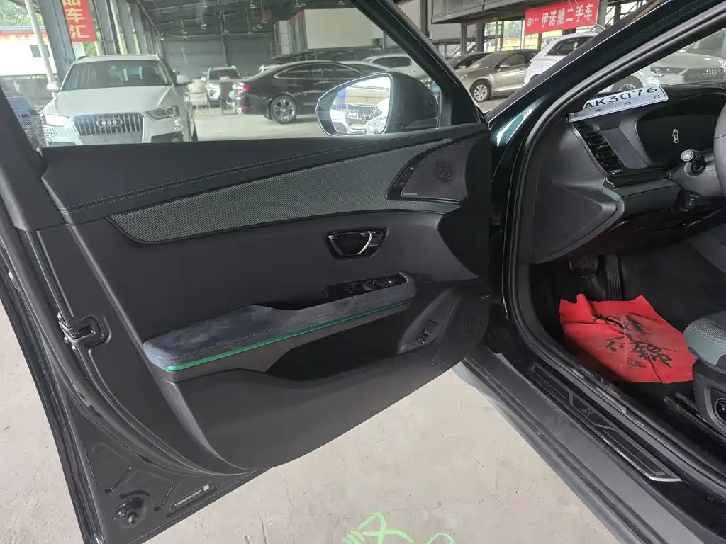 BYD Han — миниатюра 5