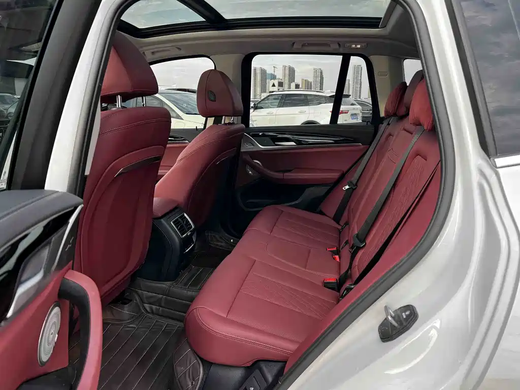 BMW iX3 — миниатюра 5