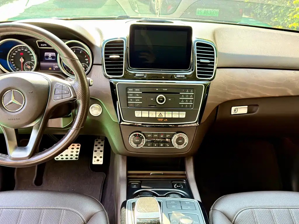 Mercedes-Benz GLE (Import) — миниатюра 8