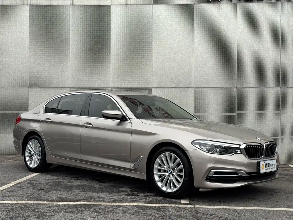 BMW 5 Series — миниатюра 48