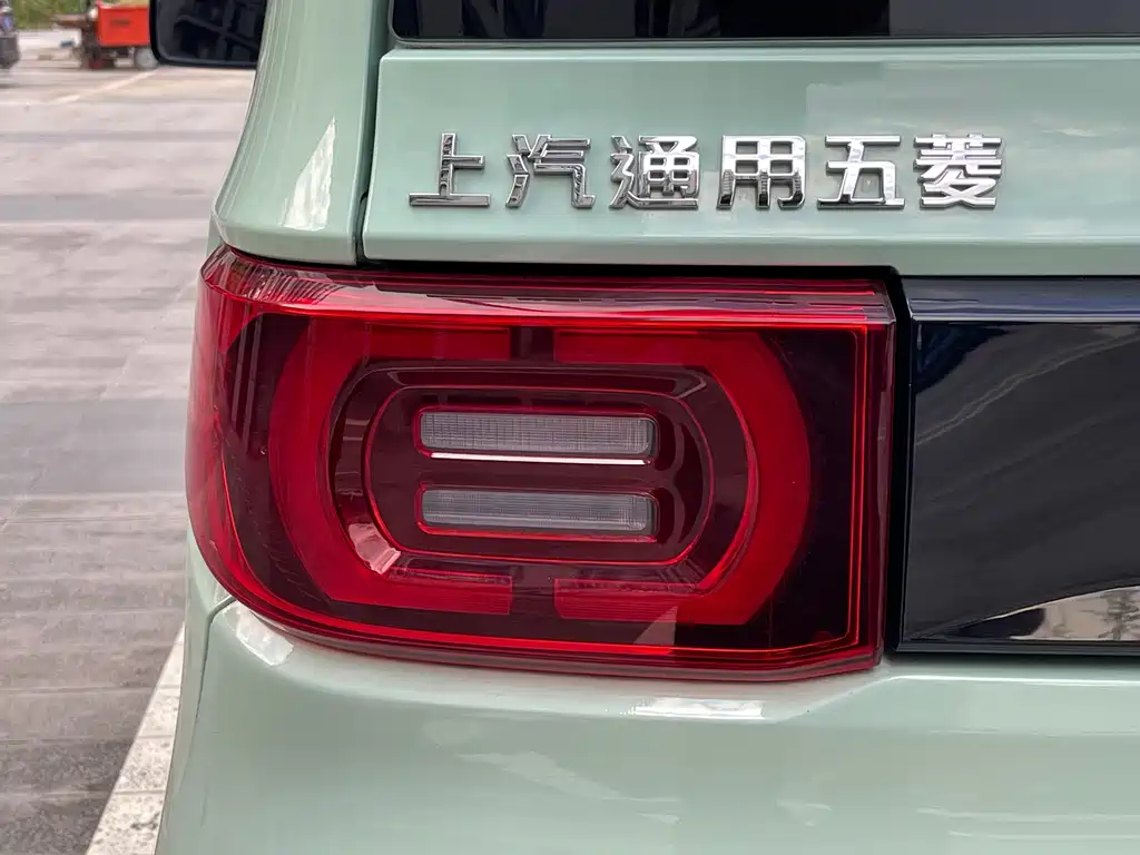Wuling MINIEV — миниатюра 13