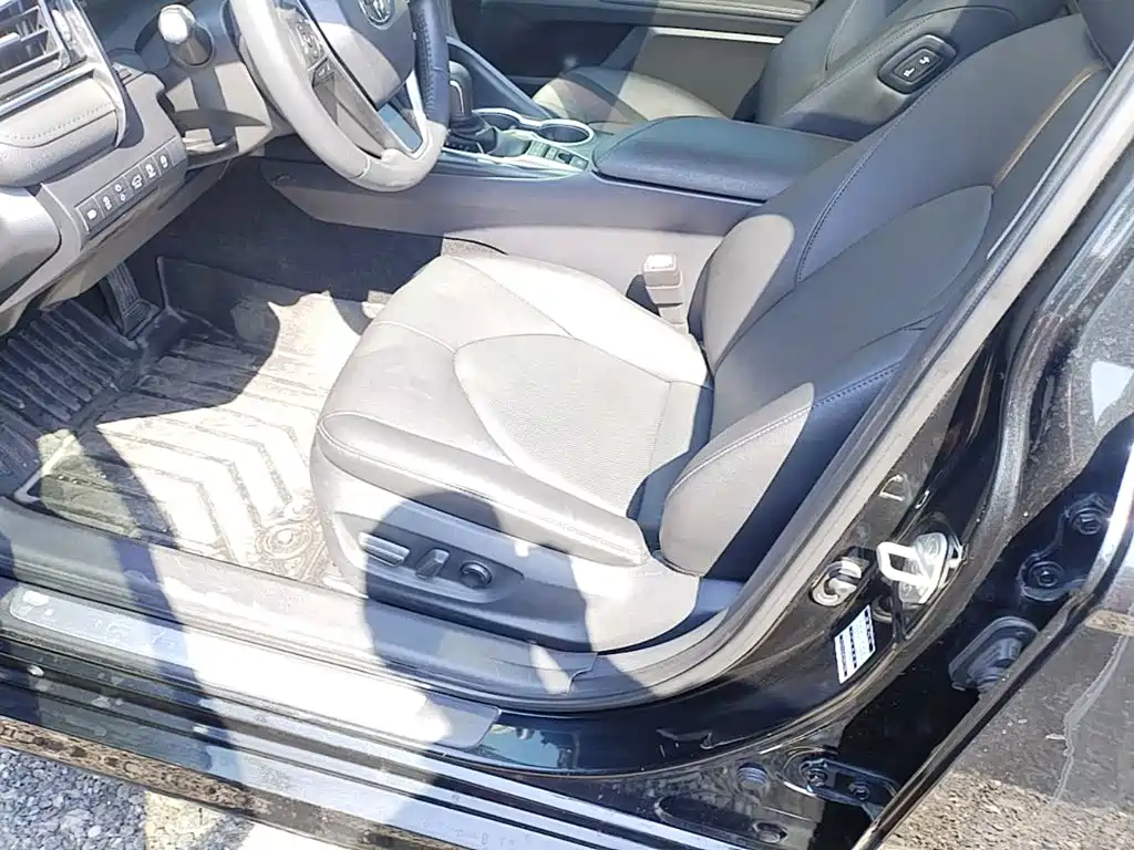 Toyota Camry — миниатюра 15