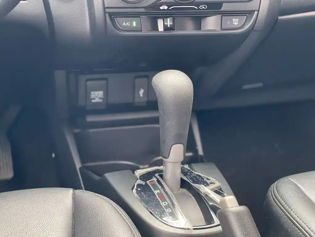 Honda Fit — миниатюра 11