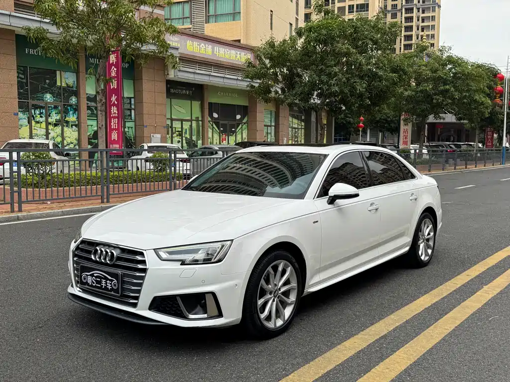 Audi A4L 2019