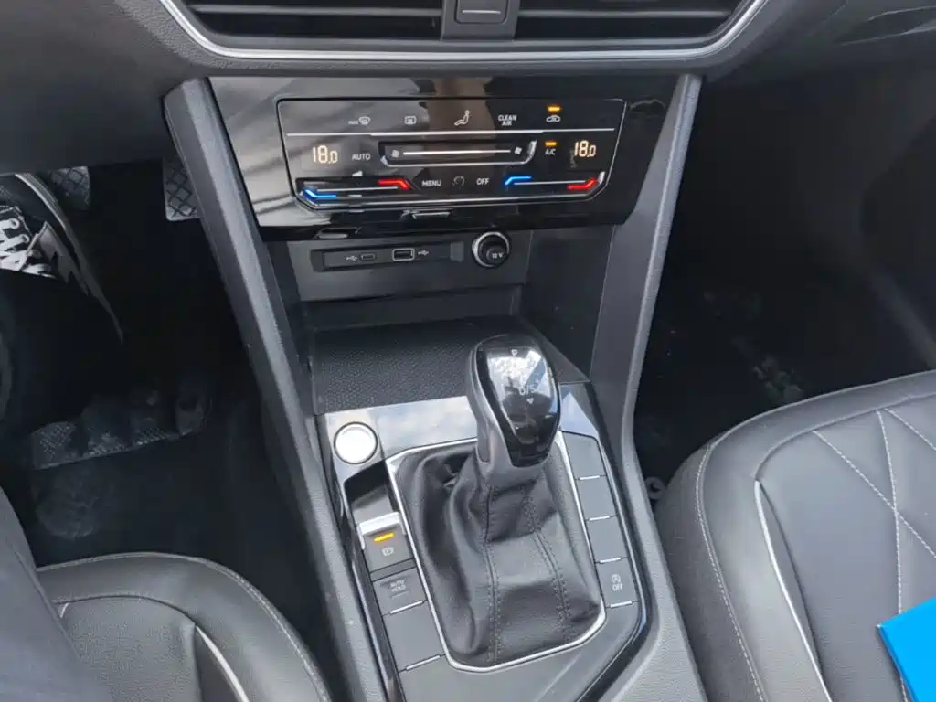 Volkswagen Tiguan L — миниатюра 14