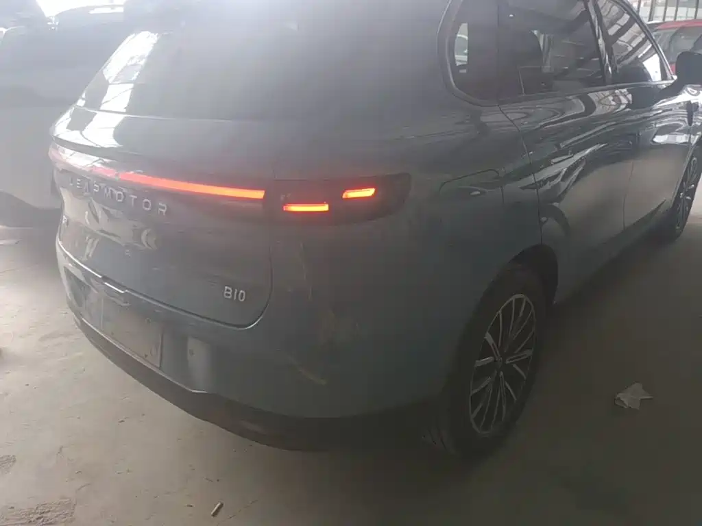 Leapmotor Leapmotor B10 — миниатюра 8