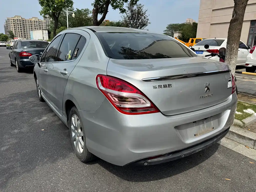 Peugeot 308 — миниатюра 5