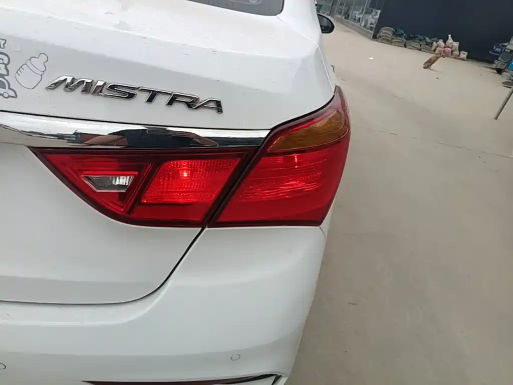 Hyundai Mistra — миниатюра 8