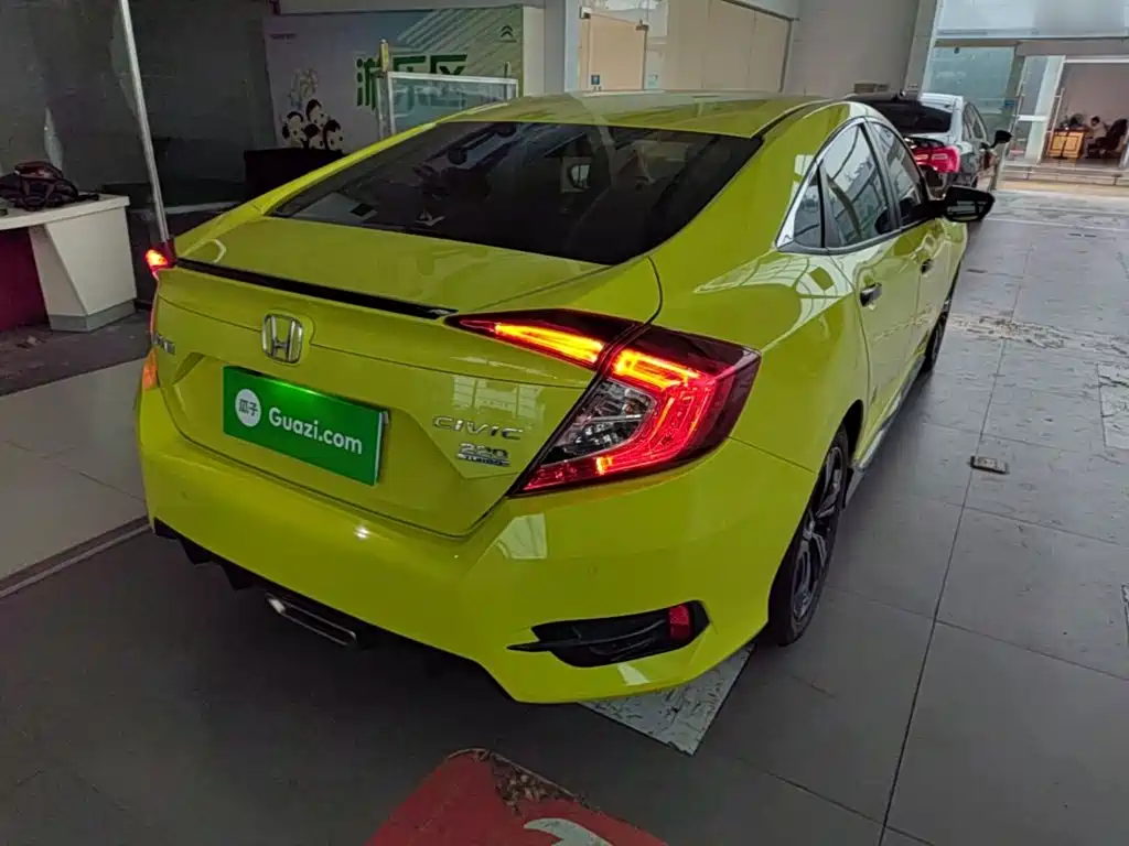Honda Civic — миниатюра 7