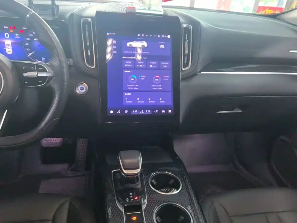 Hongqi Hongqi HS3 — миниатюра 13