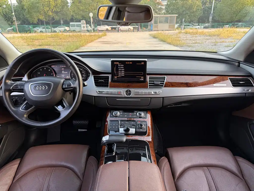 Audi A8 — миниатюра 13