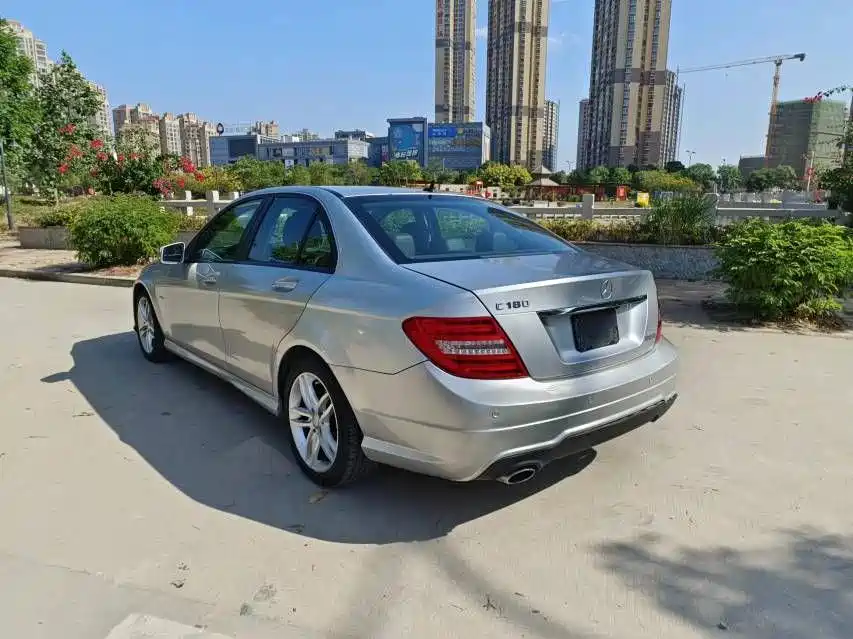 Mercedes-Benz C-Class — миниатюра 7