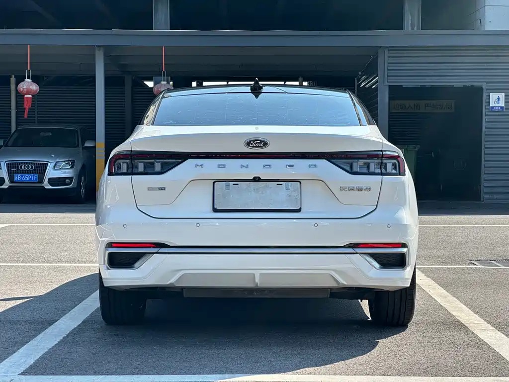 Ford Mondeo — миниатюра 6