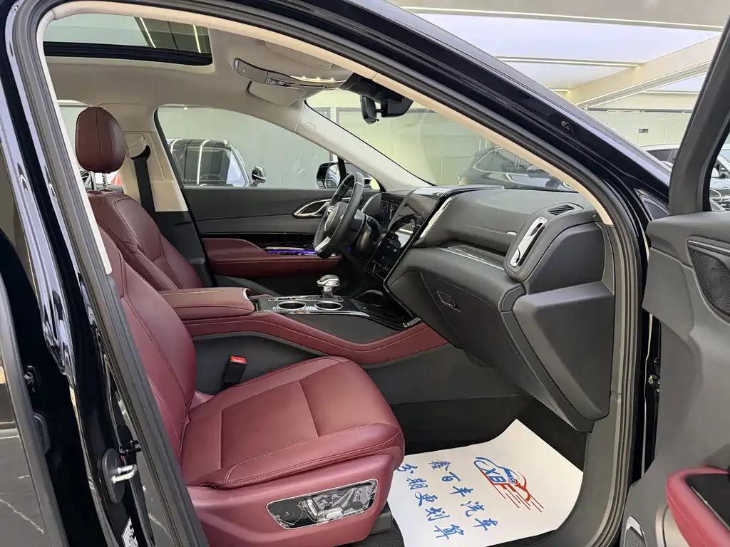 Hongqi Hongqi HS3 PHEV — миниатюра 6