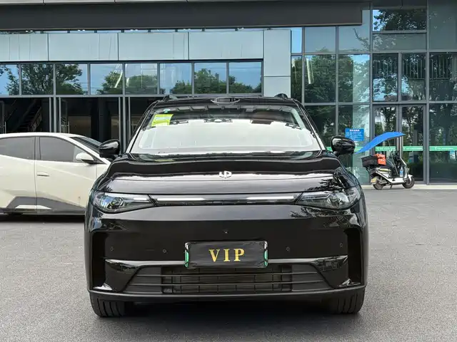 2025 Leapmotor C16