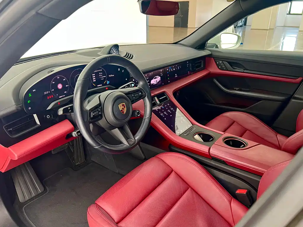 Porsche Taycan — миниатюра 10