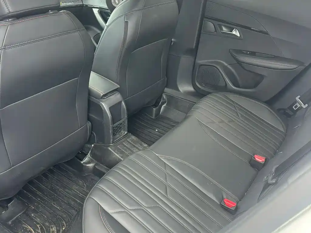 Peugeot 2008 — миниатюра 9