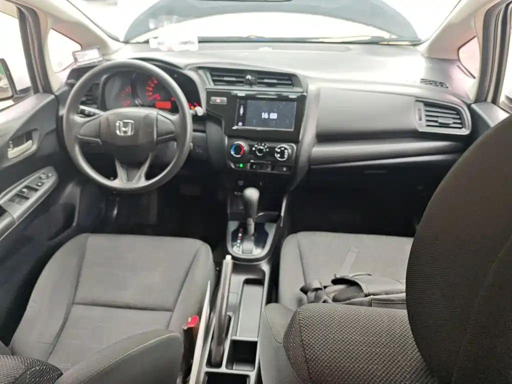 Honda Fit — миниатюра 10