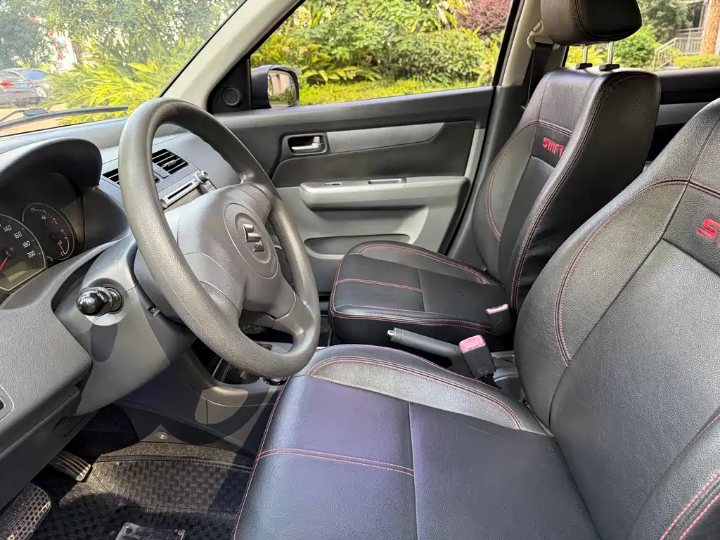 Suzuki Swift — миниатюра 7