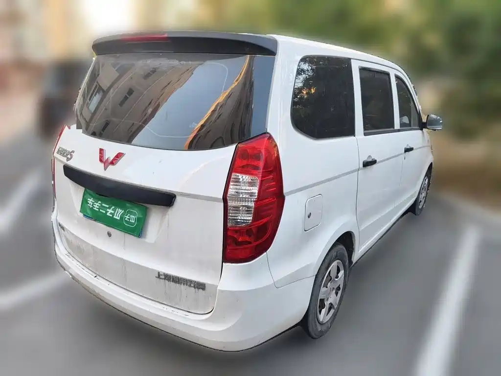 Wuling Hongguang — миниатюра 6