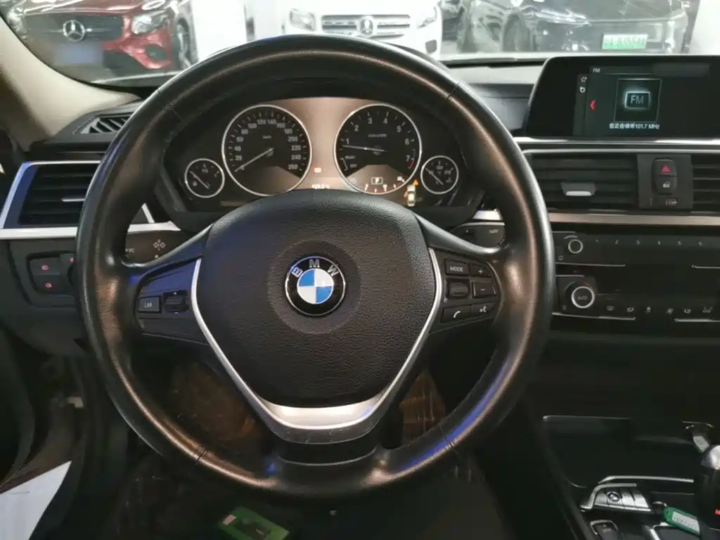 BMW 3 Series — миниатюра 11