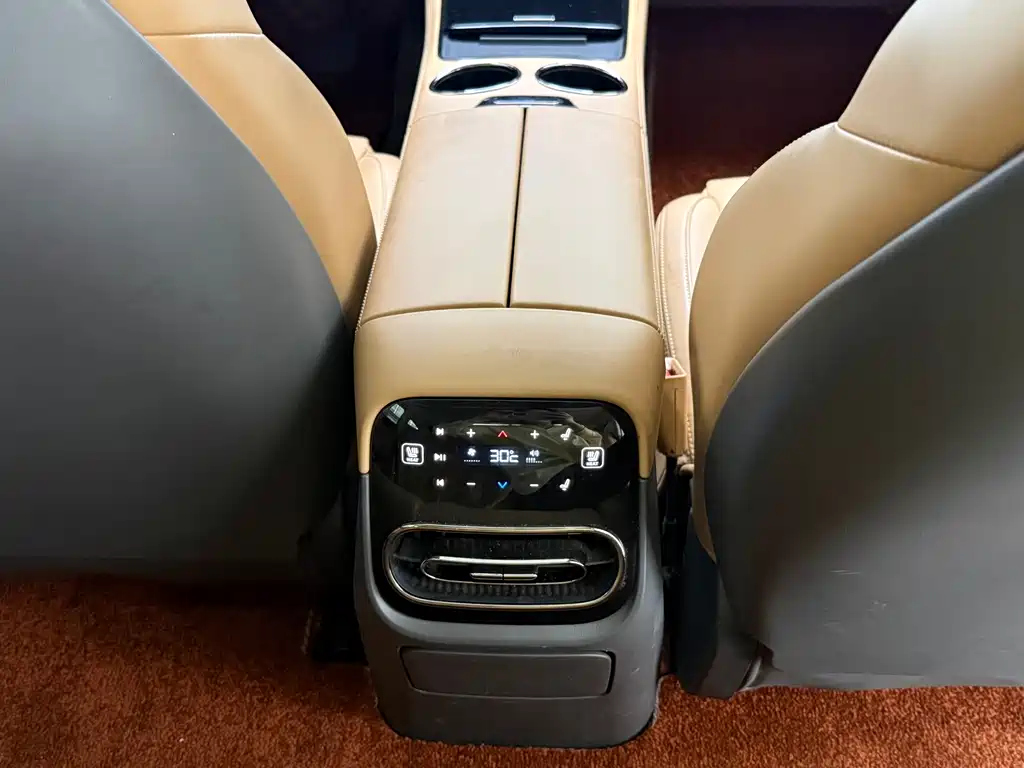 Leapmotor Leapmotor C01 — миниатюра 17