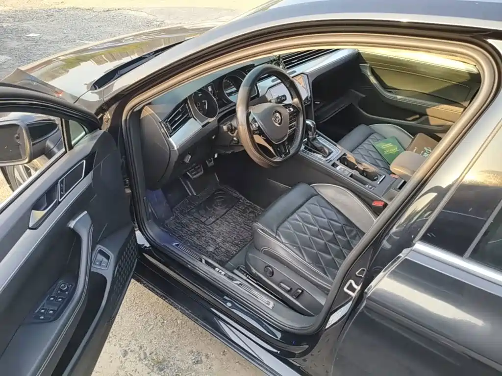 Volkswagen Magotan PHEV — миниатюра 16