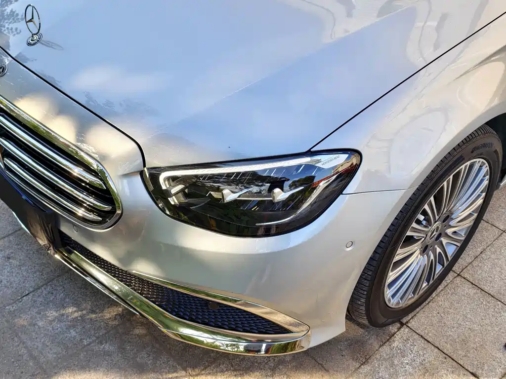 Mercedes-Benz E-Class — миниатюра 20