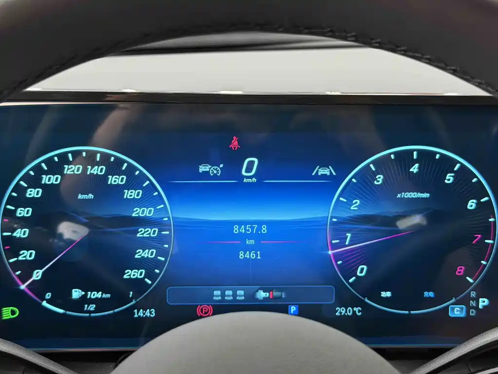 Mercedes-Benz GLC — миниатюра 11