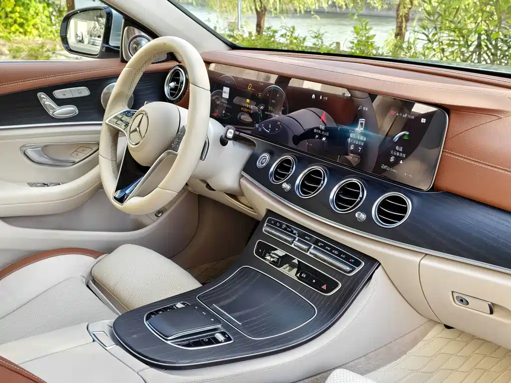 Mercedes-Benz E-Class — миниатюра 15