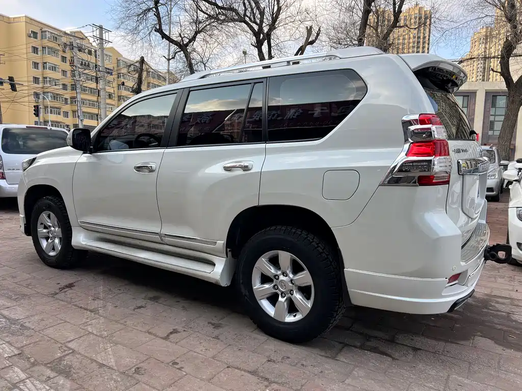 Toyota Prado — миниатюра 5