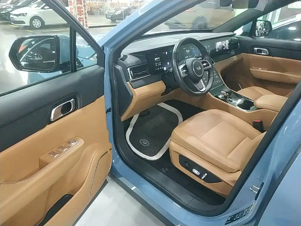 Li Auto Li ONE — миниатюра 16