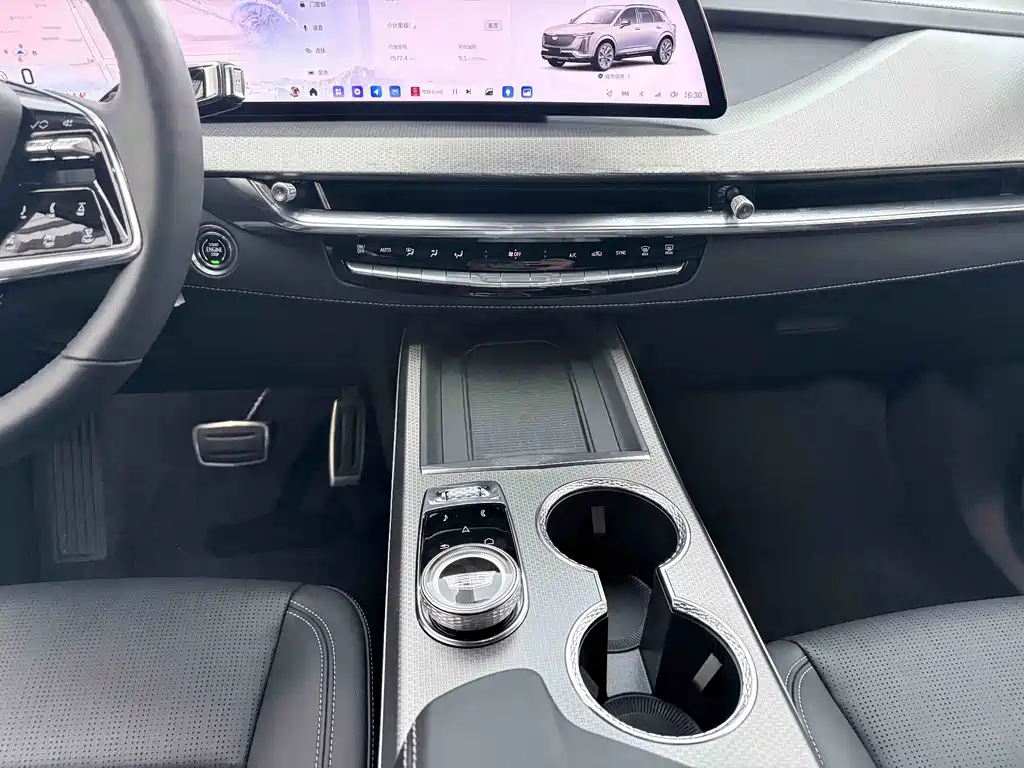 Cadillac XT5 — миниатюра 11