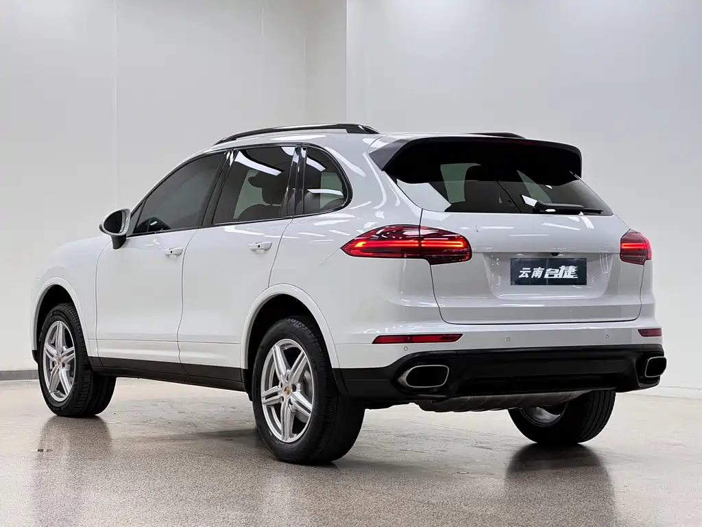 Porsche Cayenne — миниатюра 5