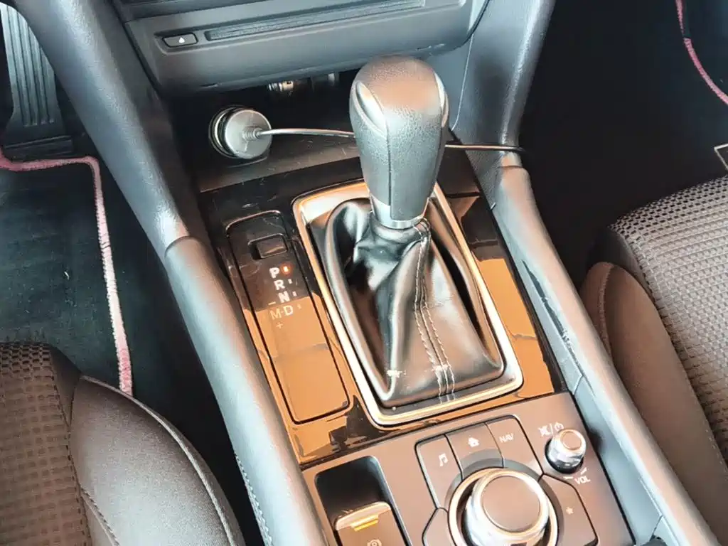 Mazda 3 Axela — миниатюра 14