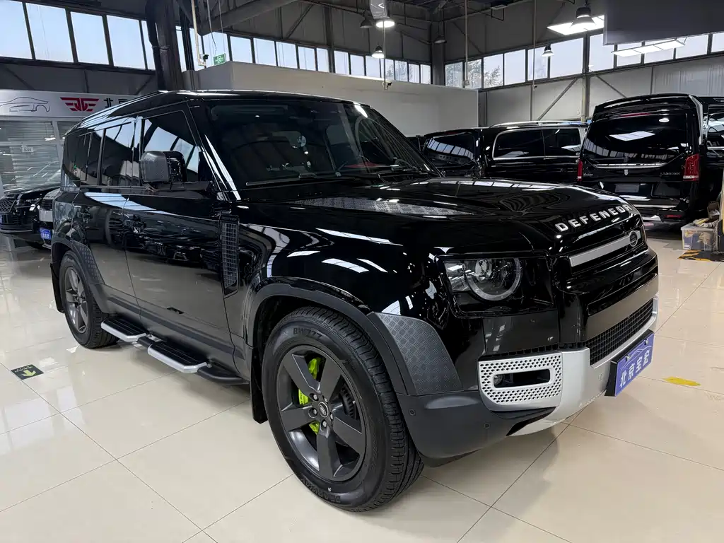 LAND ROVER DEFENDER