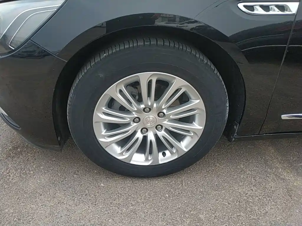 Buick LaCrosse — миниатюра 23