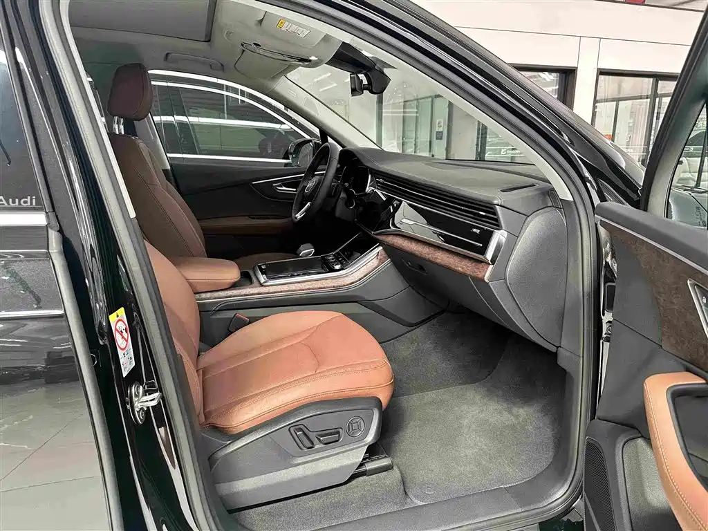 Audi Q7 — миниатюра 16