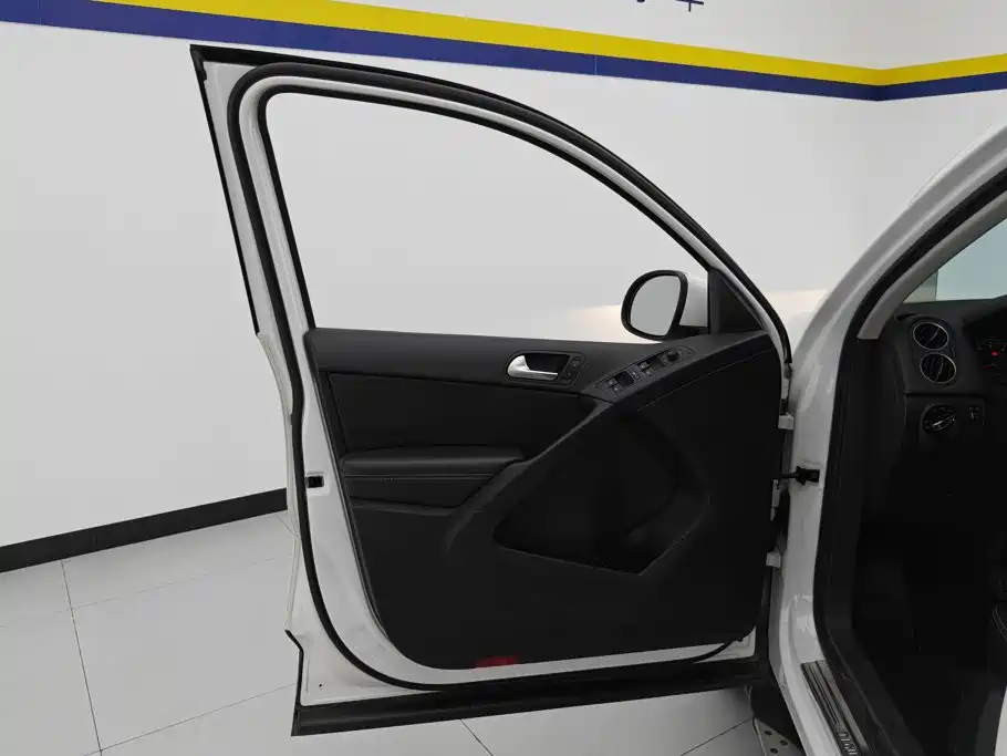 Volkswagen Tiguan — миниатюра 7