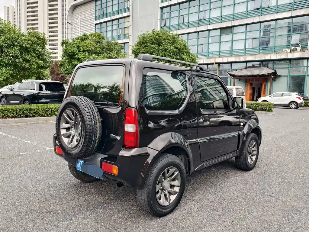Suzuki Jimny — миниатюра 5