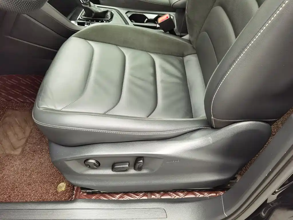 Volkswagen Tiguan L — миниатюра 20