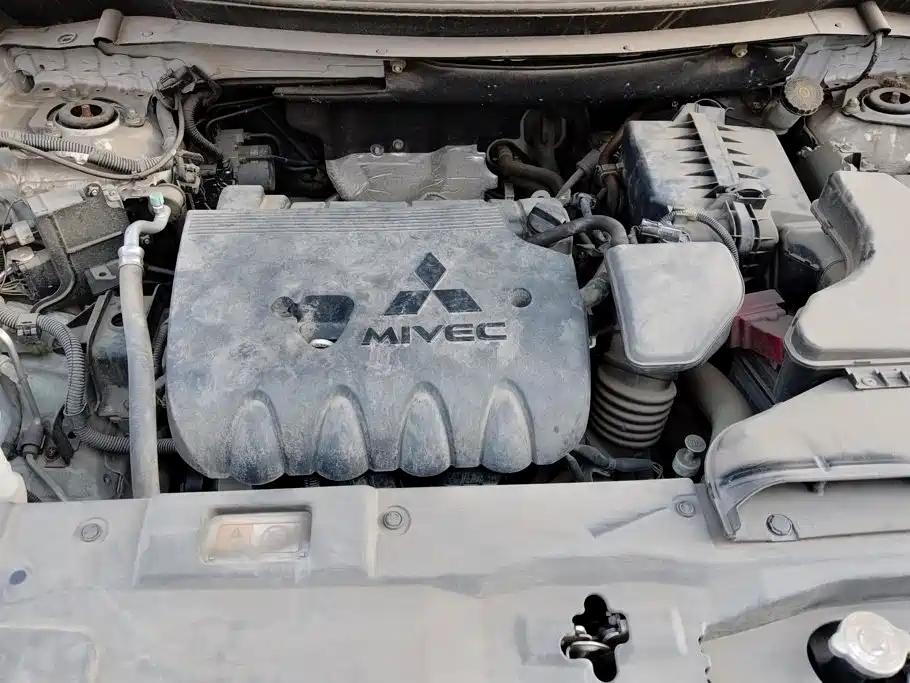 Mitsubishi Outlander — миниатюра 10