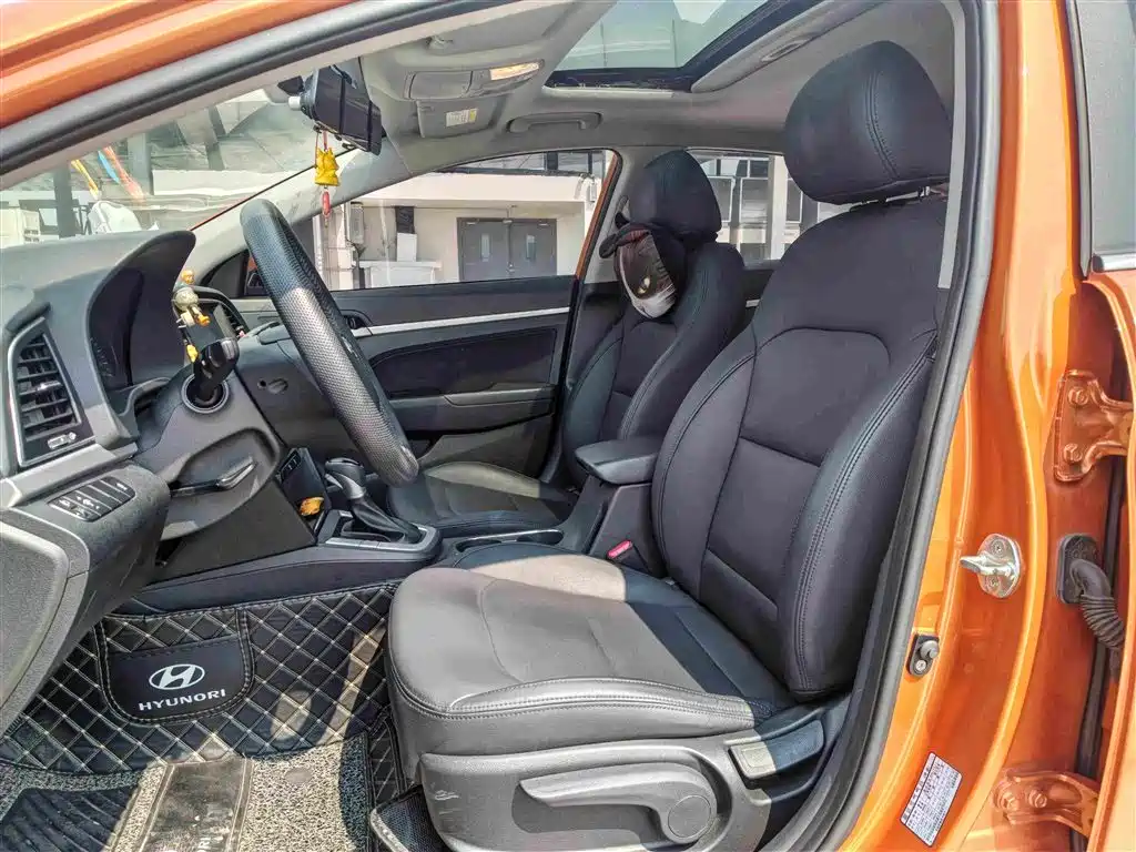 Hyundai Elantra — миниатюра 6