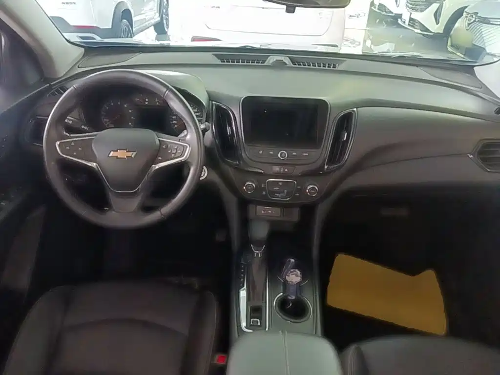 Chevrolet Equinox — миниатюра 10