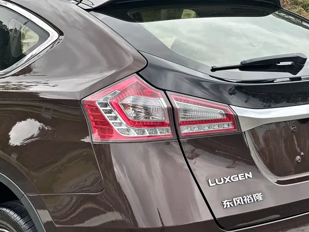 LUXGEN EXCELLENT 6 SUV