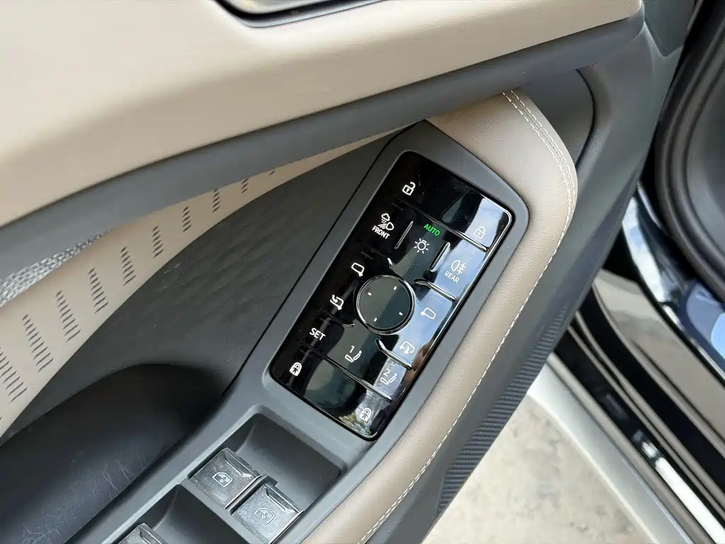 Audi A6L — миниатюра 6