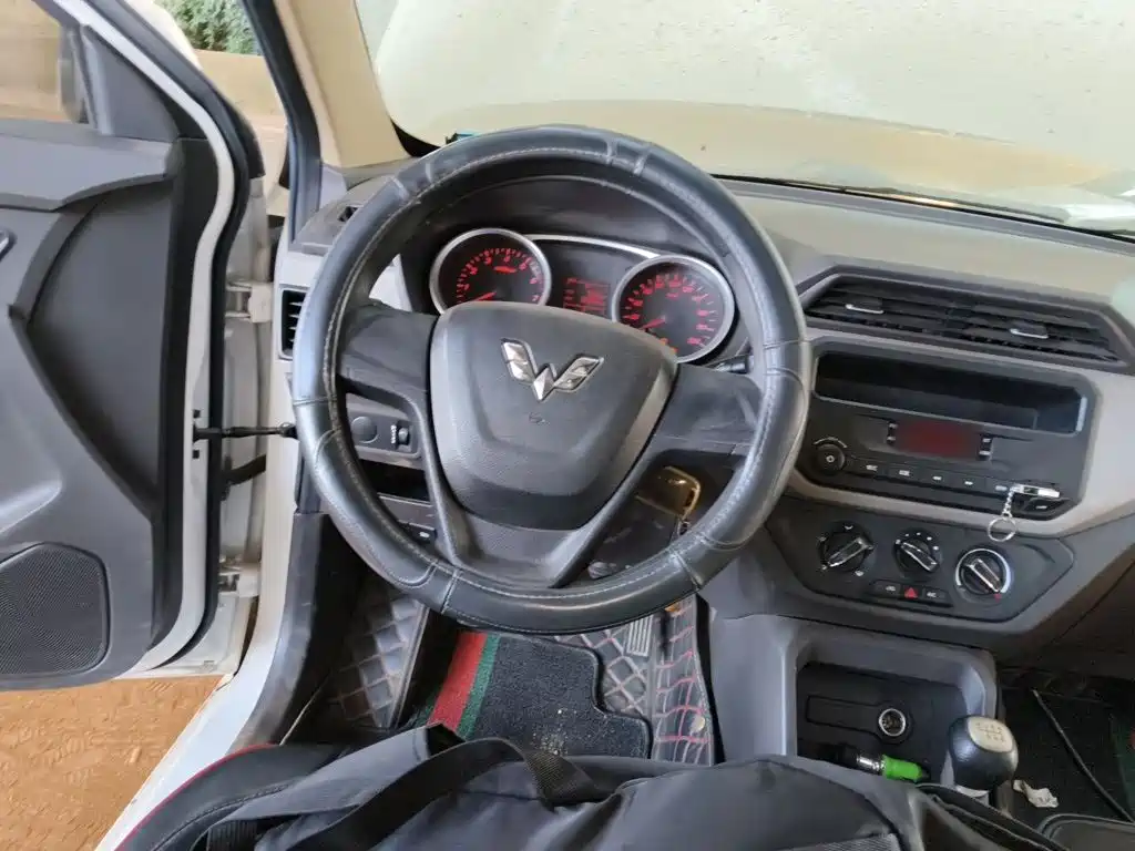 Wuling Hongguang — миниатюра 6