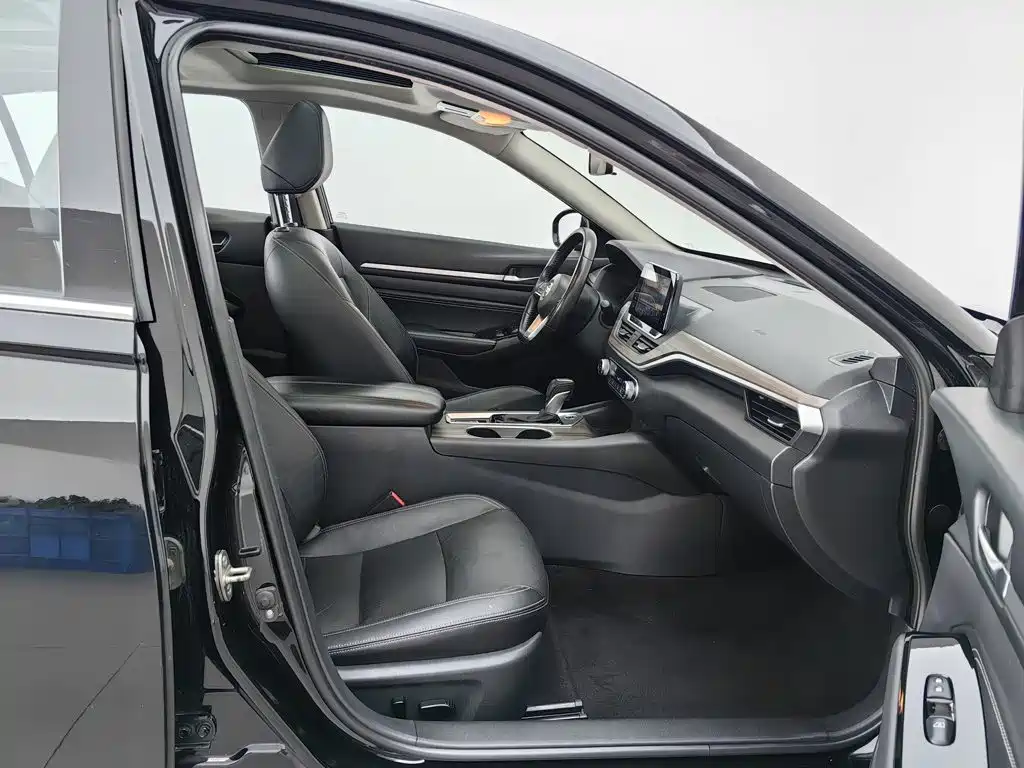 Nissan Teana — миниатюра 23