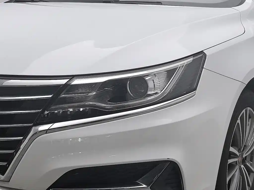 Roewe i6 Classic — миниатюра 7